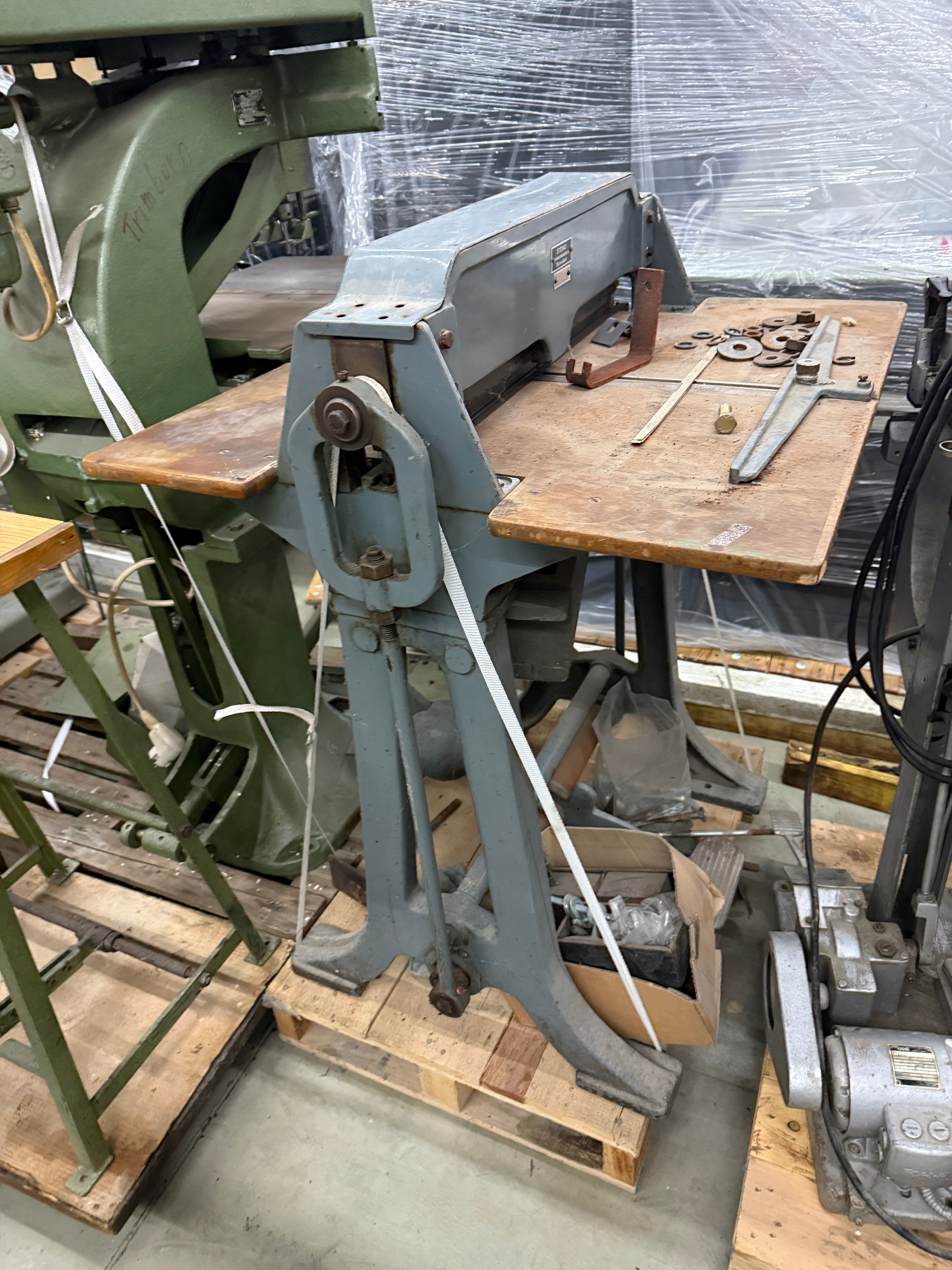 Perforating & Creasing Stewo