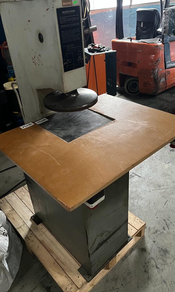 JUD Punching machine