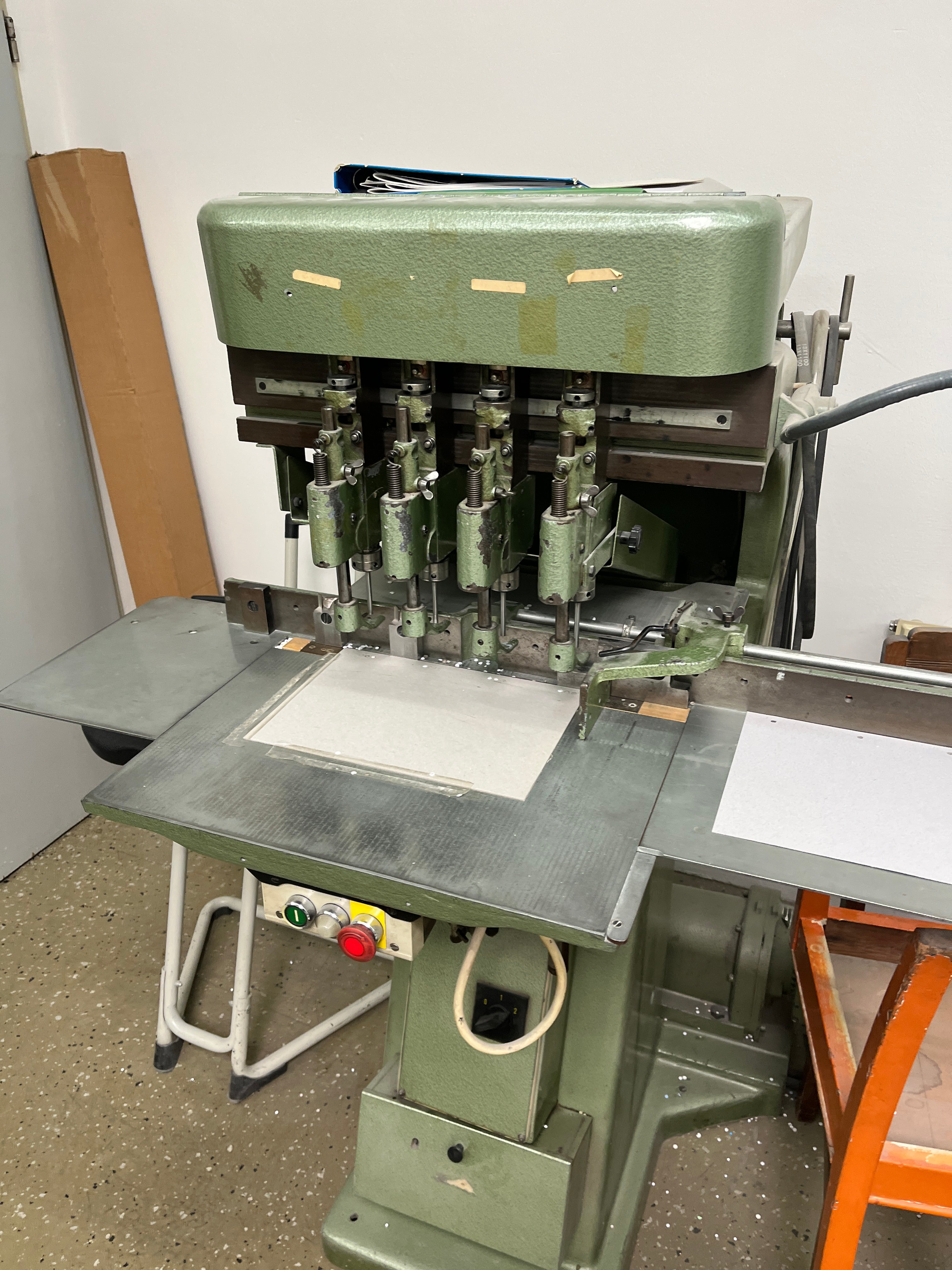Hang Typ 106 DTK 4 head Drilling