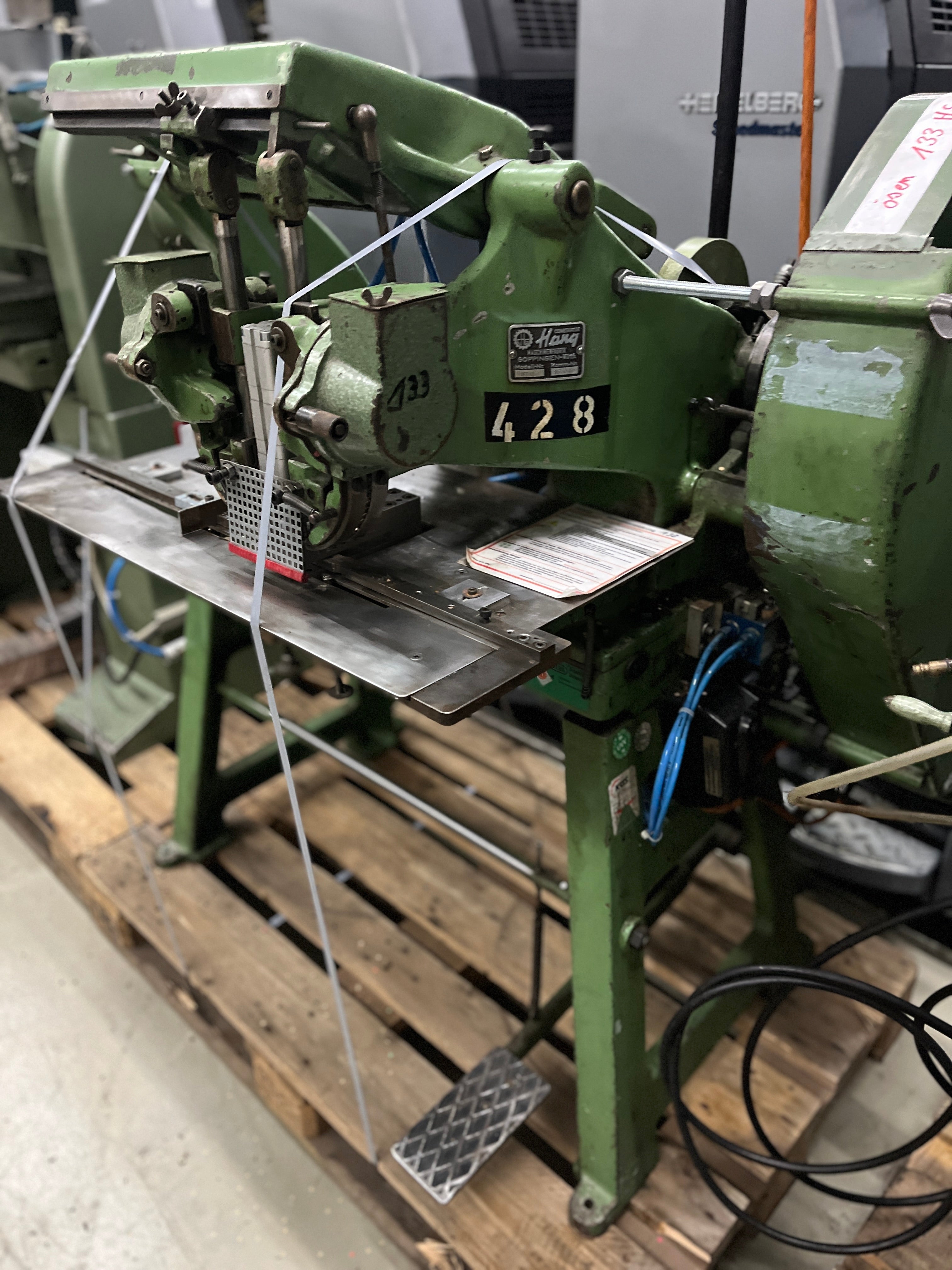 Double head Eyeletting machine HANG 87 D