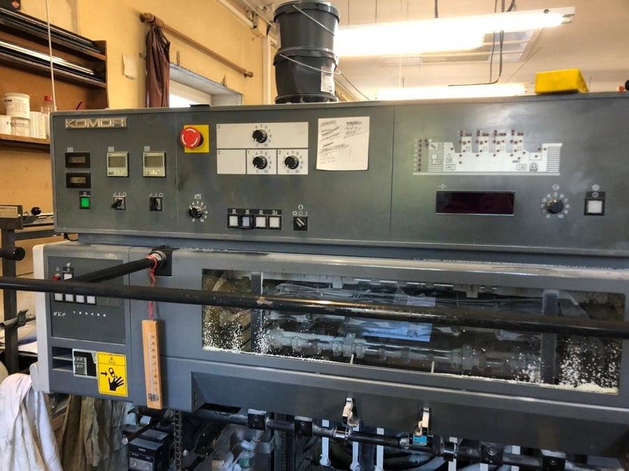 2001 KOMORI L 428